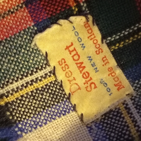 Stewart scarf  26x26  SCOTTISH 100% WOOL SCARF FROM SCOTTLAND - Picture 2 of 3